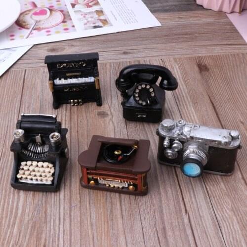 Newborn Photography Props Infant DIY Props Studio Accessories Retro Resin Mini Small Decoration Creation Gentlemen Camera