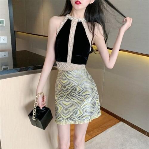 New 2021 Summer Sexy Halterneck Top High Quality Fashion Sexy Pearl Beading Tee Vest Short Tops+Vintage Tassels Pencil Skirt Set
