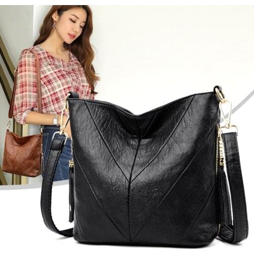 Luxury designer handbags 2020 winter new high-quality leather shoulder bag trendy tassel messenger bag brand bucket bag hot sale