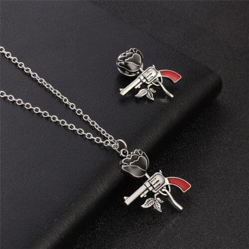 2021 New Fashion Flower & Gun Shape Charm Necklace For Women Jewelry Wholesale