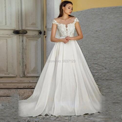 Satin A Line Wedding Dresses Scoop Short Sleeves Lace Appliques Bow Belt Court Train Illusion Bridal Gowns Vestido De Noiva