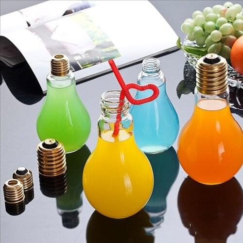 2021 New Creative Bulb Water Bottle Fashionable And Lovely Milk Bulb Shape Leak Proof Glass Bottle Party