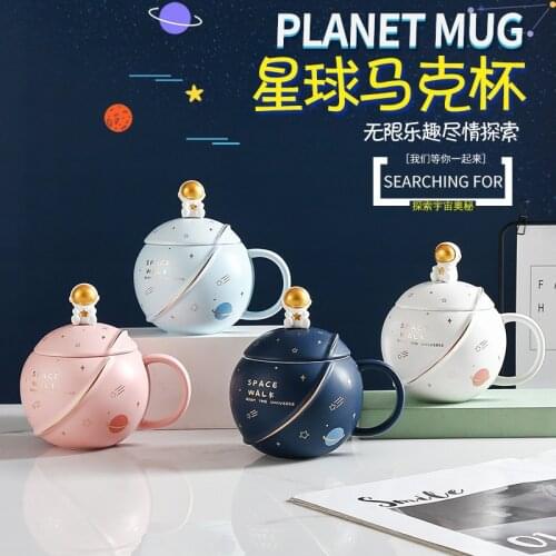 New creative light luxury style astronaut planet mug, cartoon ceramic mug with lid gift home summer cute water glass mug