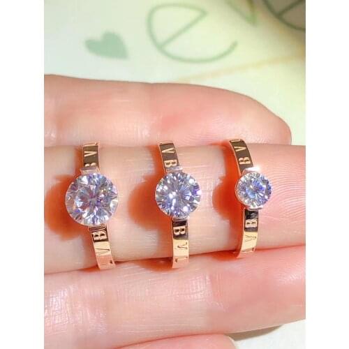 Real 18K rose gold ring. The real moissanite has white color and high hardness. The most popular classic style diamond ring