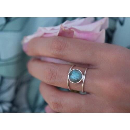 WYJZY exaggerated round shell ring ladies small jewelry fashion exquisite cute style jewelry anniversary birthday gift