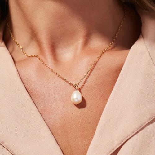 French Classic Big Freshwater Pearl Pendant Necklace For Women 18K Gold Plated Stainless Steel Choker Necklace Party Jewelry
