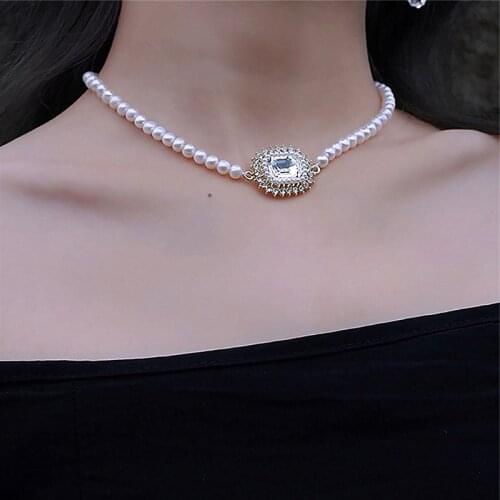 Vintage Pearl Big Square Rhinestone Necklace For Women Kpop Elegant Luxury Designer Clavicle Chain Fashion Shiny Charms Jewelry