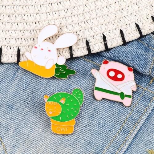 Cartoon Animals Brooches Cute Rabbit Carrot Pig Cat Cactus Potted Enamel Pins Lapel Jackets Badge Button Jewelry Friends Gifts