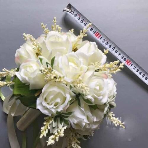 2019 New Bridal Bouquets Women Wedding Artificial Flower Bouquet Off White 20*20 Cm Handmade Flowers for Bridesmaid