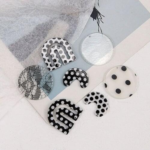Summer style 40pcs/lot white/black dots/lace decoration geometry rounds/letter U/moon shape resin beads diy jewelry making