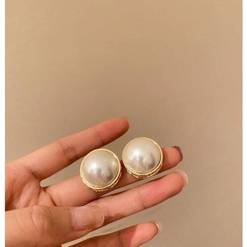 Fashion Pearl Round Love Heart Stud Earrings for Women Korean New Trendy Delicate Jewelry Female Elegant Acrylic Ear Studs Gifts