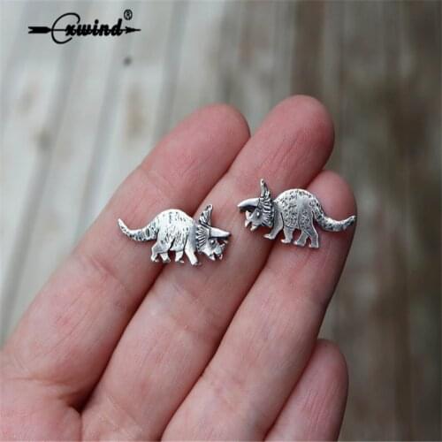 CXWIND Stud Earrings
