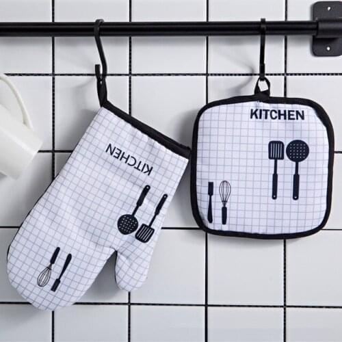 1 Set Cute Potholders Oven Mitts Microwave Baking Gloves Twill Lattice Insulation Gloves Kitchen Gloves for Cooking 2021