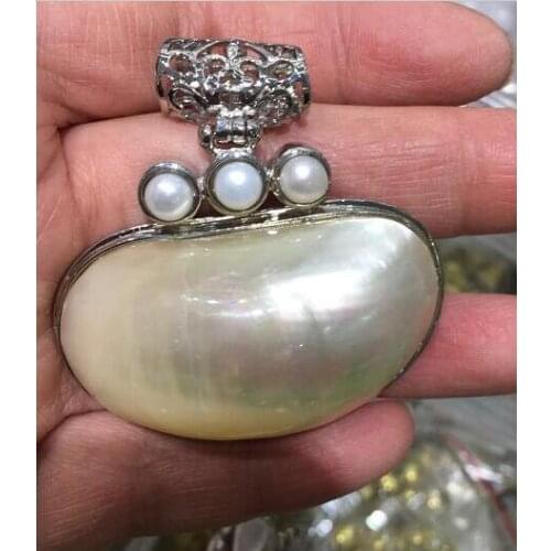 Wholesale Fashion Rare Huge Natural White Mother of 3 eyes Pearl Shell Conch Pendant drop shipping