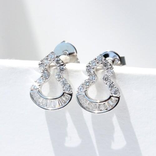 Huitan Luxury Silver Color Women Stud Earrings Fashion Design High Quality Accessories Fine Girl Gift Hot Selling Drop Ship Item