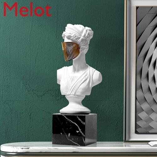 Master Production, Personalized Creative High-End Luxury Sculpture Living Room Home Decoration Artwork Resin Embellishments