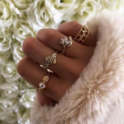 4 Pcs/ Set Fashion Wave Pierced Patterns Simple Geometry Crystal Gold Exquisite Ring Set Women Charm Jewelry Gifts for Women