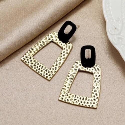 Vintage Irregular Geometric Metal Earrings For Women Fashion Golden Round Hollow Distressed Earring Dangle Brincos Jewelry 2021