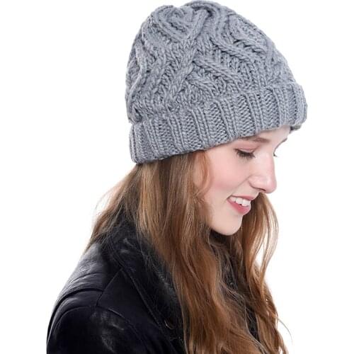 New classic fashion female diamond soft wear warm coarse wool bonnet fashion autumn winter outing skull Beanie knitted hat