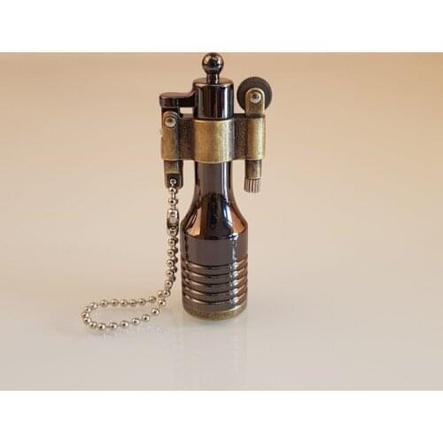 Retro Free Fire Torch Lighter Flint Grinding Wheel Oil Lighter Key Chain Metal Cigar Cigarette Lighters Creative Gadget For Man