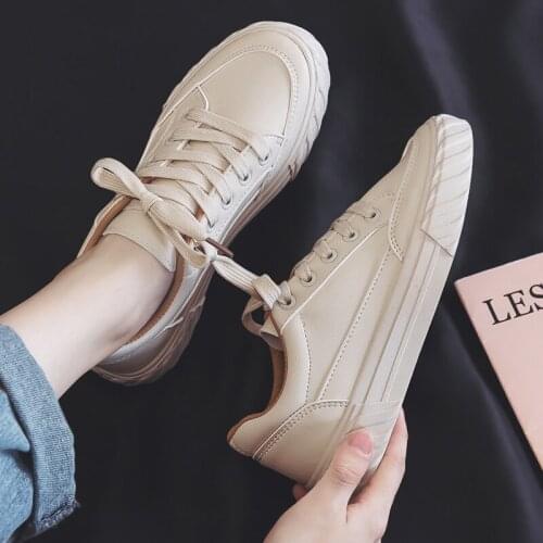 Yomior New Korean Autumn Fashion Men Shoes Soft Breathable Men Designer Leather Shoes White Flats Lace-Up Loafers Sneakers
