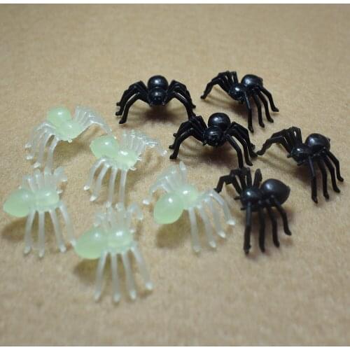 Simulation Spiders Noctilucent Luminous Christmas Decorations for Home Halloween Prank Joking Toys for Birthday Party Decoration
