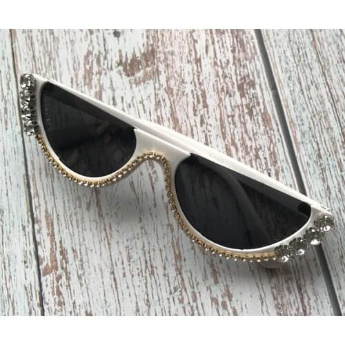Retro cute cat eye sunglasses for women brand design with diamond half frame blackout sunglasses young travel essential UV400