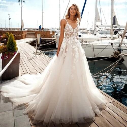 Boho Puffy Tulle Lace Appliques 3D Flowers Bridal Gowns Custom Made robe de soirée de mariage V Neck Beach Wedding Dresses 2021