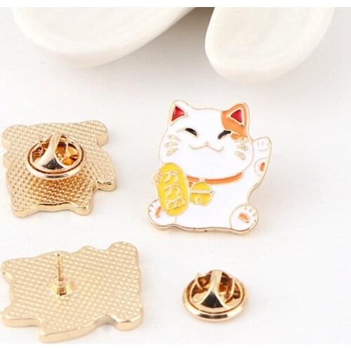 Lucky Cat Cute Metal Enamel Pins And Brooches For Lapel Pin Backpack Bags Badge Cool Gifts