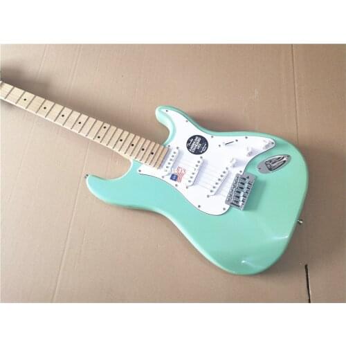 Inheriting the classic high quality surf green electric guitar can be customized free shipping