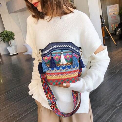 High Quality Vintage Ethnic Shoulder Bag Embroidered Bohemia Tassel Tote Messenger Cute Beach Shoulder Bag