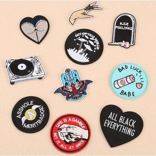20pcs/lot Round Embroidery Patch Letter Finger Heart Strange Thing Clothing Decoration Sewing Accessoy Iron Heat Applique