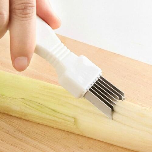 1Pc Shrendders Slicers Vegetable Shredder Vegetable Handle Slicing Easy Safe Slicer Kitchen Tools Fork Onion H0E2