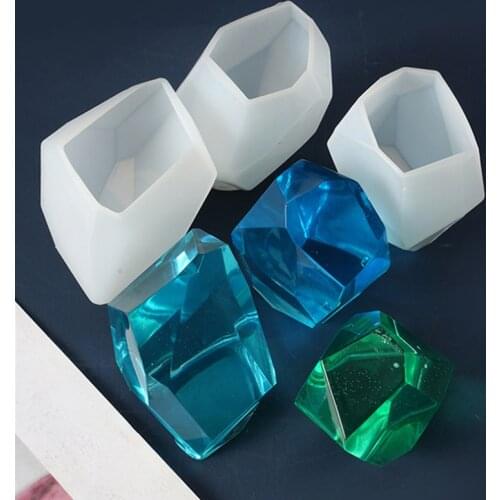 Diy crystal epoxy cut surface stone aromatherapy gypsum diffused beeswax resin mold silicone three-dimensional ornaments