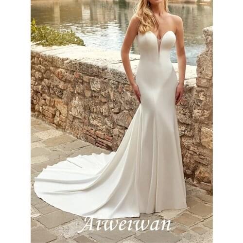 AiWeiWan Long Sleeve Wedding Dresses