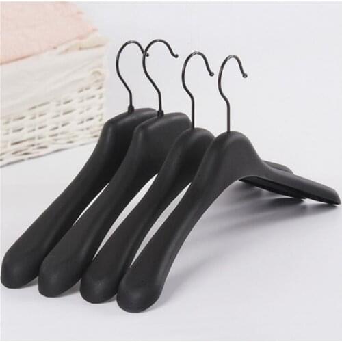 Black Thick Wide Shoulder Plastic Clothes Hanger for Coats Jacket and Fur (10 Pieces/ Lot )