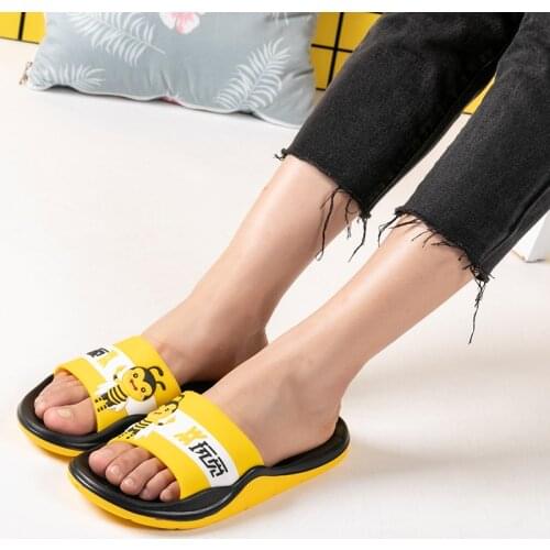 ONEMIX Flip Flops Men Rubber Sandals 2019 Summer New Cute Bee Ultralight Couple Slipper Women Beach Water Shoe Flats 35-45