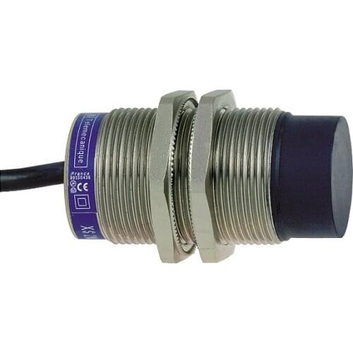 XS630B4MAL5 Inductive sensor XS6 M30 - L66mm - brass - Sn22mm - 24..240VAC/DC - cable 5m