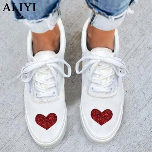 Women White Sneakers With Heart Shape Print 2021 All Season Daily Lace Up Ladies Casual Canvas Shoes 36-43 Big Size Comfy Flats