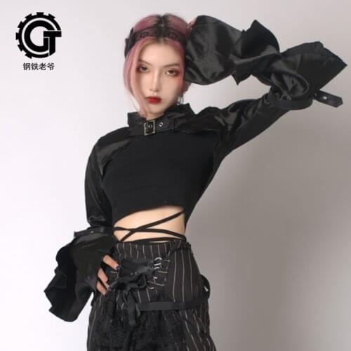 Gothic Womens Ponchos And Capes Black Horn Sleeve Short Cloak Buckle Party Accessory