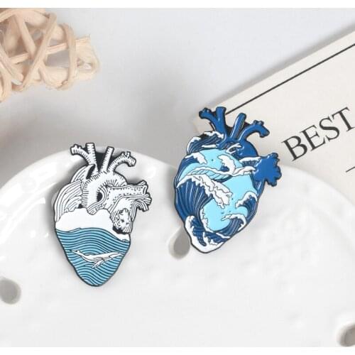 Blue Ocean Heart Pins Jewelry Roaring wave whale enamel lapel Pin Brooches Creative Sea Organ Denim Shirt bag Badge Broad-minded