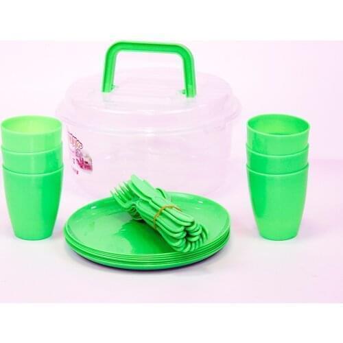 Artillery Plastic Round Picnic Set 32 Piece