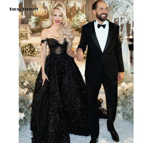 In Fashion A Line Wedding Dresses 2021 Sleeveles Bridal Gown Backless Off The Shoulder Cathedral Train Applique Black Plus Size