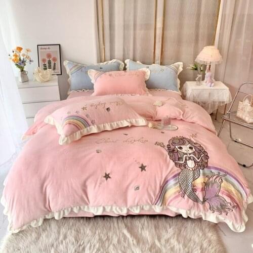 Super Soft Velvet Fleece Warm Cozy Cartoon Mermaid Princess Embroidery Bedding Set Furry Quilt Cover Bed Comforter Set Bed Linen