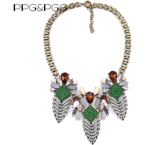 New Women Charm Jewellery Vintage Alloy Inlay Imitation Gems Torques Choker Luxury Long Crystal Leaf Collar Statement Necklaces