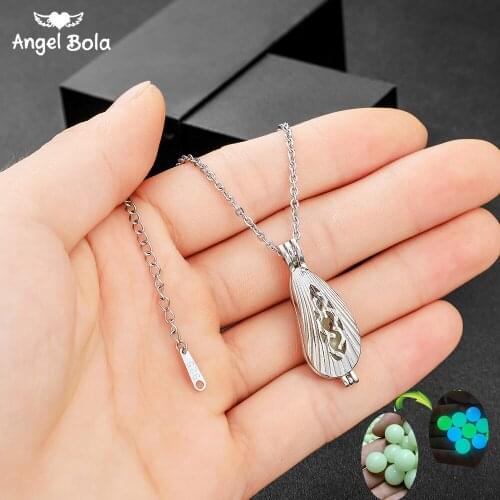 Stainless Steel Women Shell Pendant Hollow Luminous Stone Pendant Necklace Gifts Moon Glowing Necklace Gem Charm Jewelry