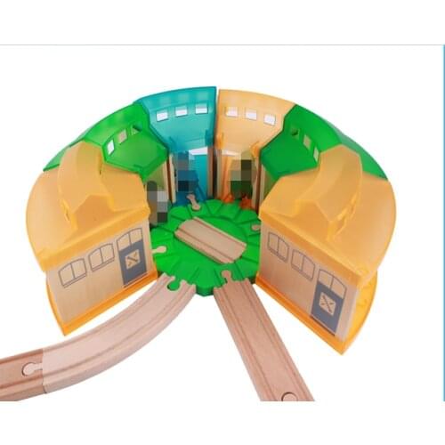 Wooden Train T040W DIESEL 10 Magnetic Truck Car Locomotive Engine Railway Toys for Children