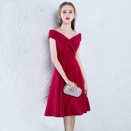 Red Satin Homecoming Dress Short Off The Shoulder Elegant Tea Length Juniors Dresses Ruched Vestidos Juveniles Vestido De Prom