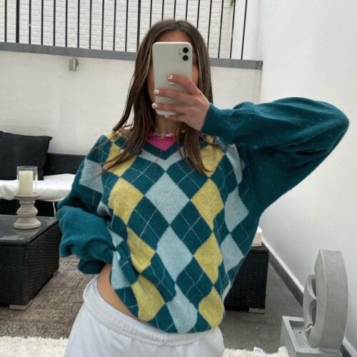 Ladies Autumn/Winter V-Neck Lake Blue Knitted Sweater Classic Long Sleeve Diamond Print Loose Knit College Style Girl Top