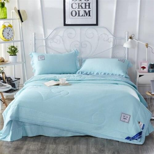 2018 New summer quiltLarge Bedding Set Soft Bedclothes Luxury Duvet/Quilt Cover Bed Linen sheet set 4 Pieces Bedding Sets